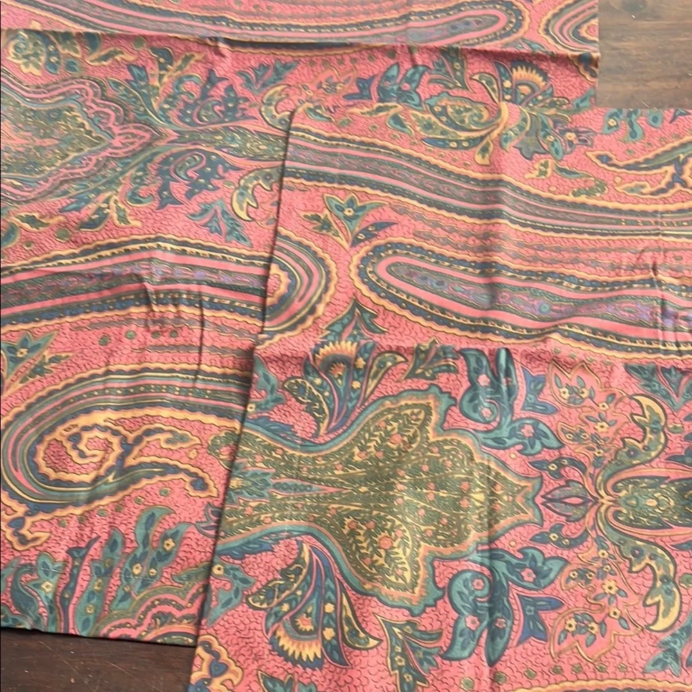 Ralph Lauren, 100% cotton pillowcases Paisley Pattern Fabric Rare  old money